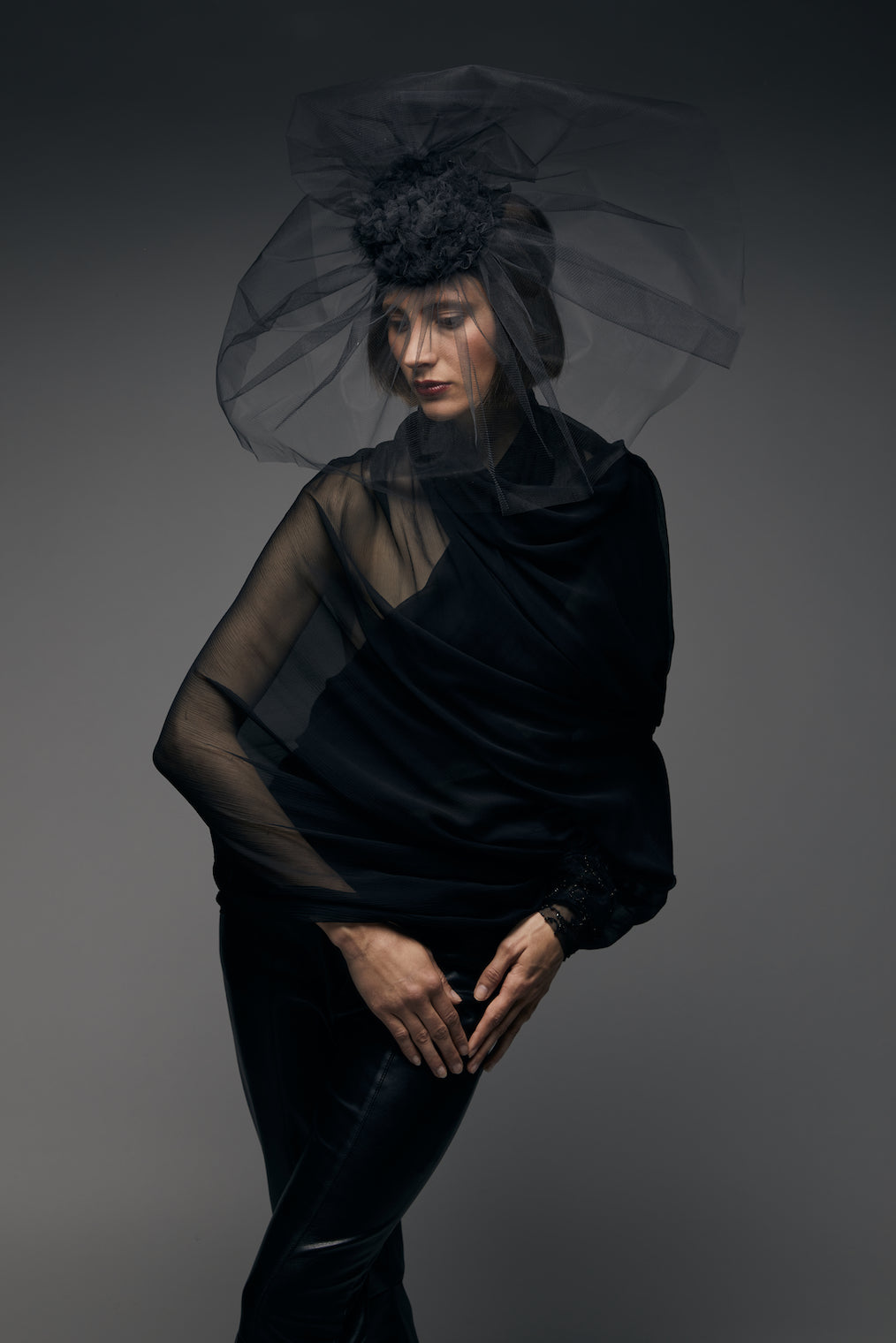 Fascinator mit Schleier in Schwarz – Ansicht 5