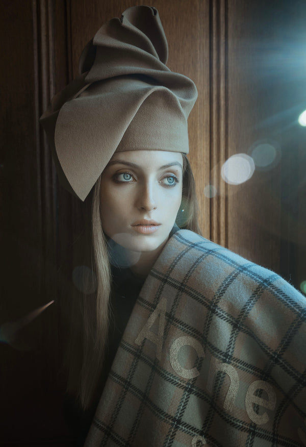 Pillbox aus Haarfilz in Camel