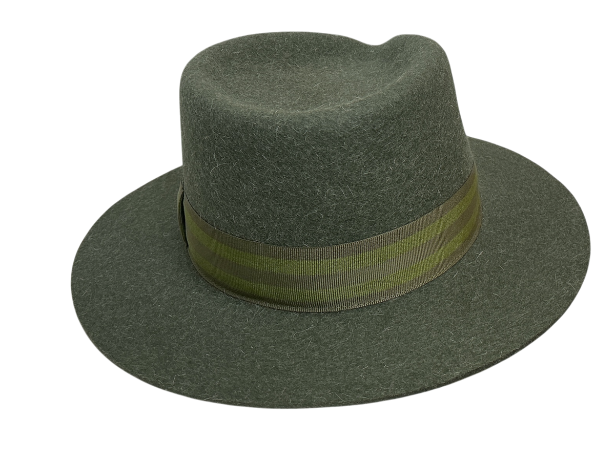 Fedora aus Haarfilz/Stichelhaar in Dunkeloliv mit breiter Krone