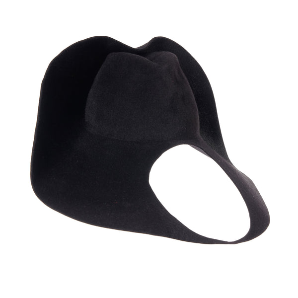 Hutcouture aus Haarfilz in Schwarz