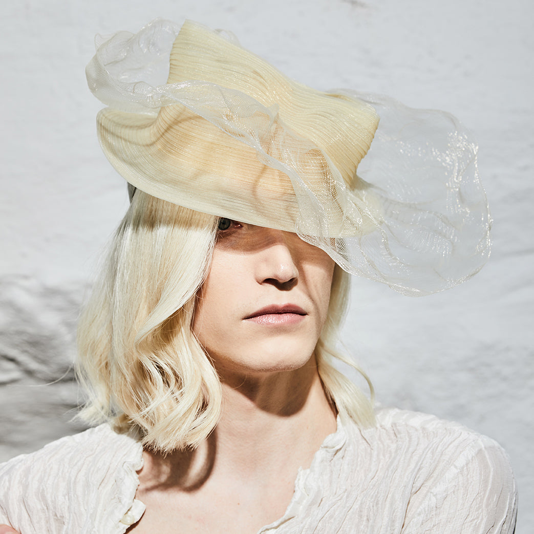 Fascinator mit Schleier in Creme – Ansicht 2