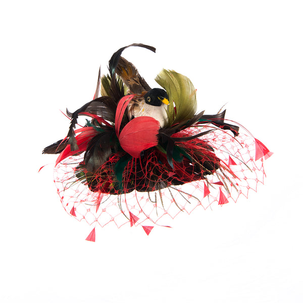 Fascinator mit Hahnenfedern und Schleier in Schwarz, Rot und Olivgrün
