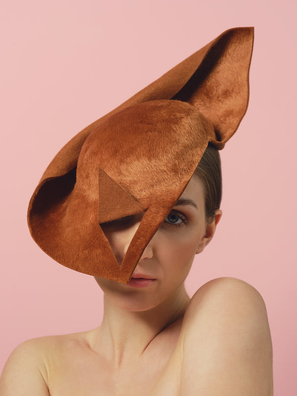 Extravagante Hutcouture aus Haarfilz-Melusine